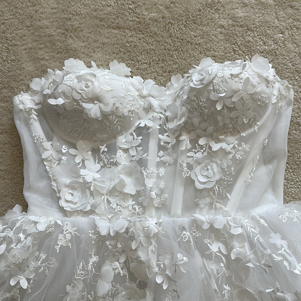 Strapless White Floral Appliqué Wedding Dress - Picture 3 of 9